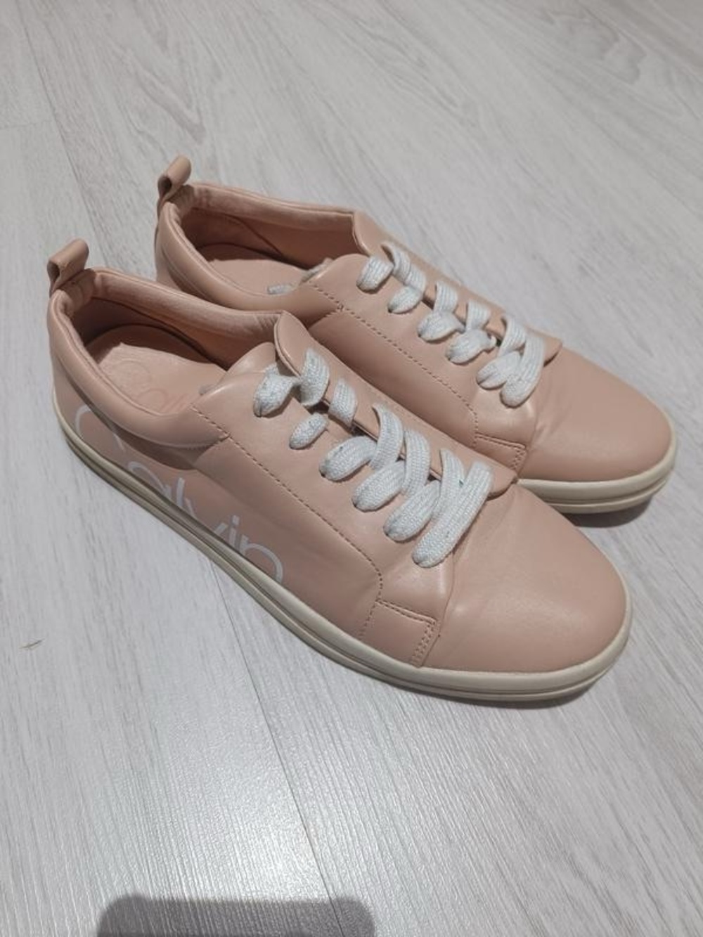 Calvin Klein Blush Pink Leather Low-Top Sneakers
